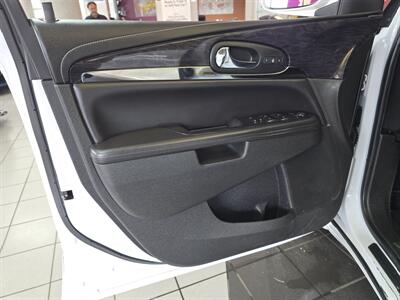 2017 Buick Enclave Leather 4DR SUV AWD/V6 3RD ROW   - Photo 7 - Hamilton, OH 45015