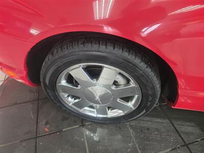 2002 Ford Thunderbird Deluxe 2DR CONVERTIBLE - Photo 27 - Hamilton, OH 45015