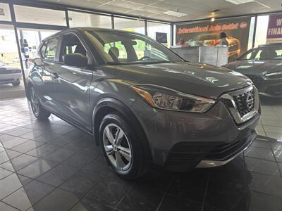 2020 Nissan Kicks S 4DR HATCHBACK   - Photo 3 - Hamilton, OH 45015