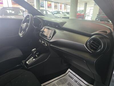 2020 Nissan Kicks S 4DR HATCHBACK   - Photo 13 - Hamilton, OH 45015