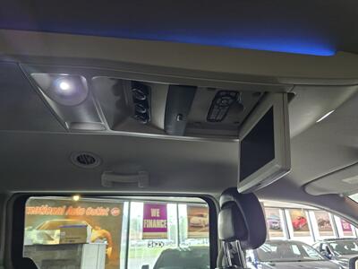 2012 Chrysler Town & Country Touring L  4DR MINI-VAN   - Photo 17 - Hamilton, OH 45015