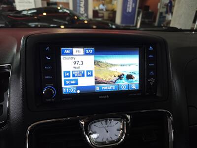 2012 Chrysler Town & Country Touring L  4DR MINI-VAN   - Photo 27 - Hamilton, OH 45015