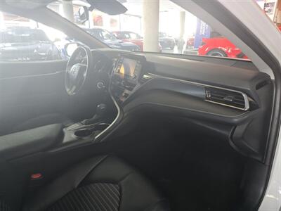 2023 Toyota Camry SE   - Photo 13 - Hamilton, OH 45015