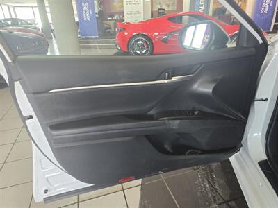 2023 Toyota Camry SE   - Photo 7 - Hamilton, OH 45015