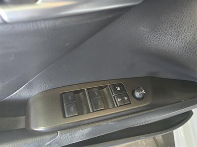 2023 Toyota Camry SE   - Photo 17 - Hamilton, OH 45015