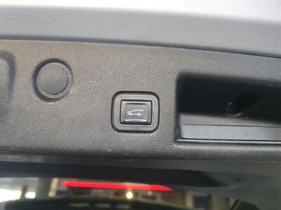 2018 Chevrolet Equinox LT 4DR SUV w/1LT   - Photo 18 - Hamilton, OH 45015