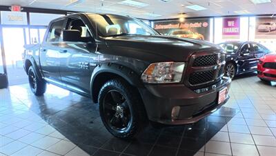 2016 RAM 1500 Express Fleet 4DR CREW CAB 4X4/HEMI   - Photo 4 - Hamilton, OH 45015