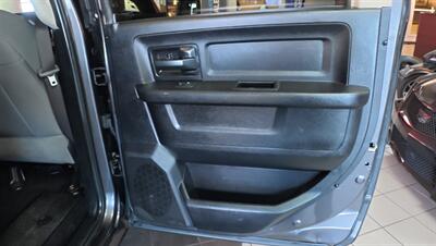 2016 RAM 1500 Express Fleet 4DR CREW CAB 4X4/HEMI   - Photo 23 - Hamilton, OH 45015