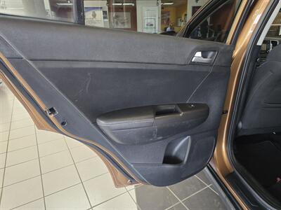 2017 Kia Sportage LX   - Photo 10 - Hamilton, OH 45015