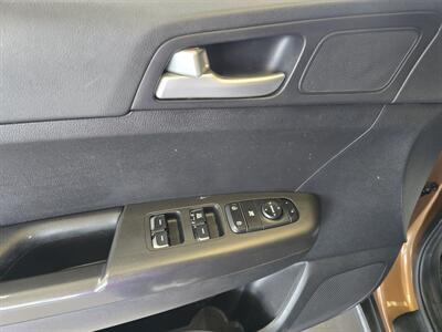 2017 Kia Sportage LX   - Photo 17 - Hamilton, OH 45015