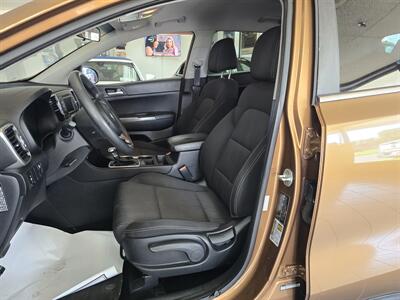 2017 Kia Sportage LX   - Photo 8 - Hamilton, OH 45015