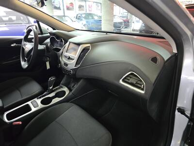 2018 Chevrolet Cruze LS Auto 4DR SEDAN - Photo 13 - Hamilton, OH 45015