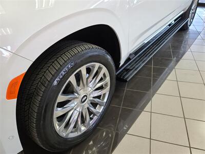 2022 Cadillac Escalade ESVPremium Luxury 4DR SUV 4X4   - Photo 55 - Hamilton, OH 45015