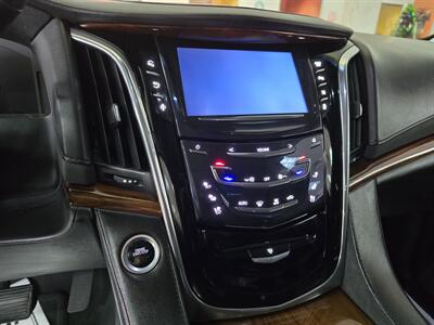2015 Cadillac Escalade Luxury Collection 4DR SUV 4X4   - Photo 26 - Hamilton, OH 45015
