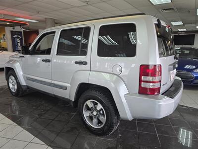 2009 Jeep Liberty Sport   - Photo 5 - Hamilton, OH 45015