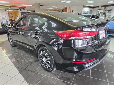 2017 Hyundai Elantra SE 4DR SEDAN   - Photo 6 - Hamilton, OH 45015