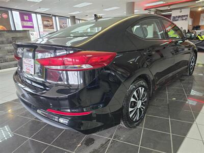 2017 Hyundai Elantra SE 4DR SEDAN   - Photo 4 - Hamilton, OH 45015