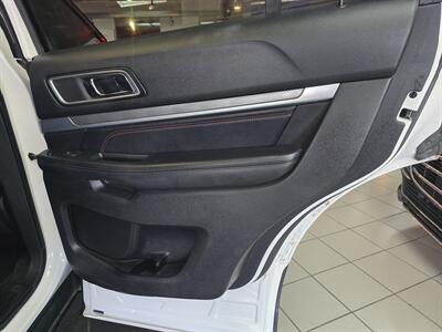 2017 Ford Explorer Sport 4DR SUV 4X4 - Photo 15 - Hamilton, OH 45015