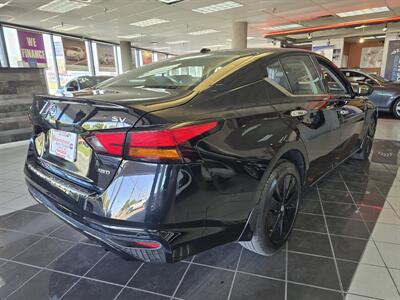 2020 Nissan Altima 2.5 SV 4DR SEDAN AWD   - Photo 4 - Hamilton, OH 45015