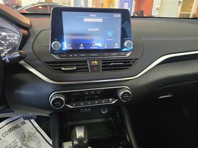 2020 Nissan Altima 2.5 SV 4DR SEDAN AWD   - Photo 32 - Hamilton, OH 45015