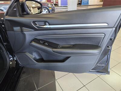 2020 Nissan Altima 2.5 SV 4DR SEDAN AWD   - Photo 13 - Hamilton, OH 45015