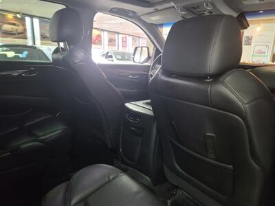 2015 Cadillac Escalade ESV Luxury 4DR SUV  4X4/V8   - Photo 19 - Hamilton, OH 45015