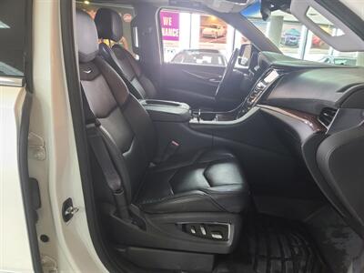 2015 Cadillac Escalade ESV Luxury 4DR SUV  4X4/V8   - Photo 17 - Hamilton, OH 45015