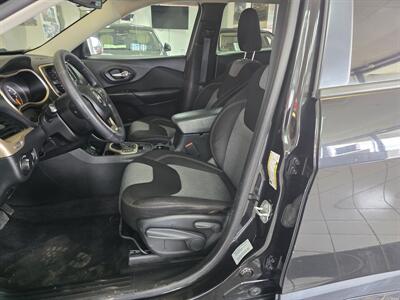 2016 Jeep Cherokee Sport 4DR SUV - Photo 9 - Hamilton, OH 45015