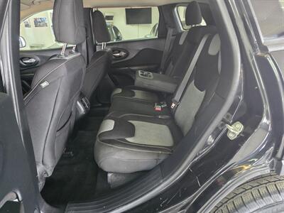 2016 Jeep Cherokee Sport 4DR SUV - Photo 11 - Hamilton, OH 45015