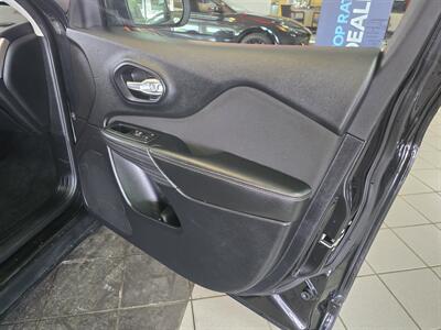 2016 Jeep Cherokee Sport 4DR SUV - Photo 15 - Hamilton, OH 45015