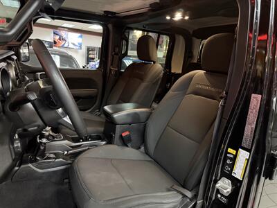 2023 Jeep Gladiator Overland 4DR CREW 4X4   - Photo 10 - Hamilton, OH 45015