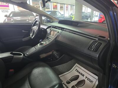 2015 Toyota Prius Four 4DR HATCHBACK   - Photo 13 - Hamilton, OH 45015