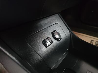 2015 Toyota Prius Four 4DR HATCHBACK   - Photo 27 - Hamilton, OH 45015