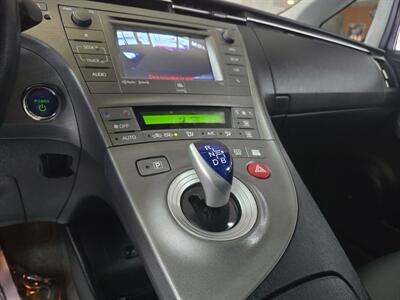 2015 Toyota Prius Four 4DR HATCHBACK   - Photo 26 - Hamilton, OH 45015