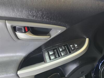 2015 Toyota Prius Four 4DR HATCHBACK   - Photo 17 - Hamilton, OH 45015