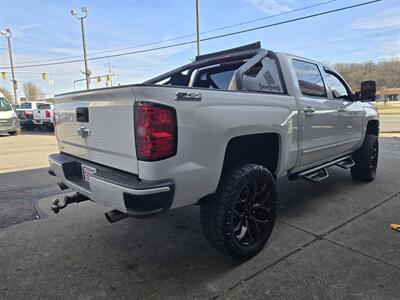 2016 Chevrolet Silverado 1500 LT-CREW CAB-4X4   - Photo 4 - Hamilton, OH 45015