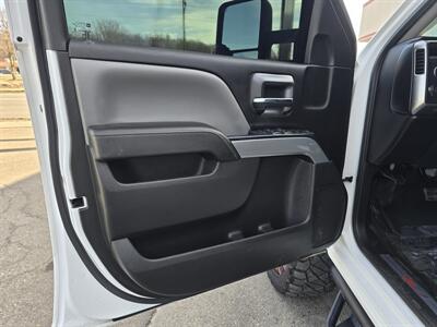 2016 Chevrolet Silverado 1500 LT-CREW CAB-4X4   - Photo 6 - Hamilton, OH 45015