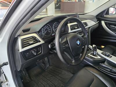 2013 BMW 328i xDrive 4DR SEDAN AWD - Photo 8 - Hamilton, OH 45015