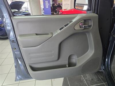 2018 Nissan Frontier SV - Photo 7 - Hamilton, OH 45015