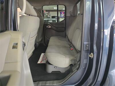 2018 Nissan Frontier SV - Photo 11 - Hamilton, OH 45015