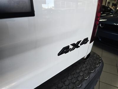 2017 RAM 1500 Rebel 4DR CREW CAB 4X4/HEMI - Photo 31 - Hamilton, OH 45015