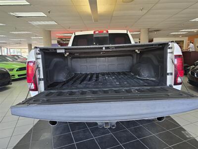2017 RAM 1500 Rebel 4DR CREW CAB 4X4/HEMI - Photo 33 - Hamilton, OH 45015