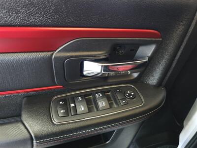 2017 RAM 1500 Rebel 4DR CREW CAB 4X4/HEMI - Photo 19 - Hamilton, OH 45015