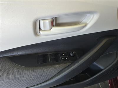 2022 Toyota Corolla LE 4DR SEDAN   - Photo 17 - Hamilton, OH 45015