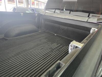 2015 RAM 1500 Sport 4DR CREW CAB 4X4   - Photo 37 - Hamilton, OH 45015