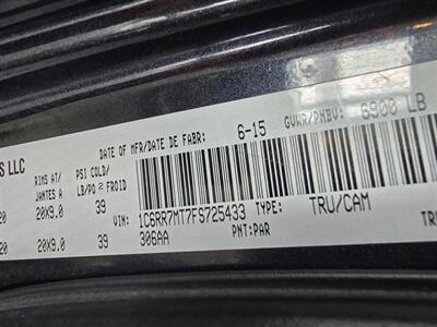 2015 RAM 1500 Sport 4DR CREW CAB 4X4   - Photo 40 - Hamilton, OH 45015