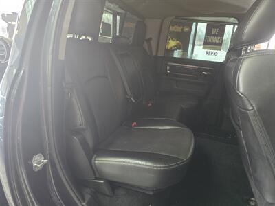 2015 RAM 1500 Sport 4DR CREW CAB 4X4   - Photo 17 - Hamilton, OH 45015