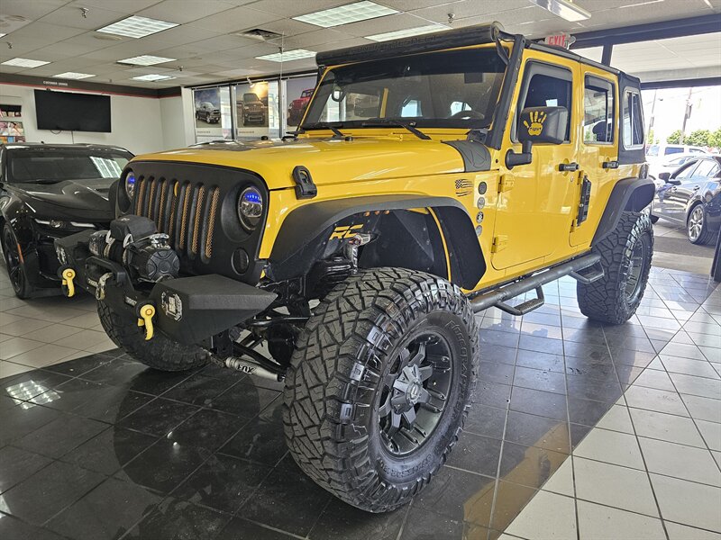 2015 Jeep Wrangler Sahara  4X4 - Photo 1 - Hamilton, OH 45015