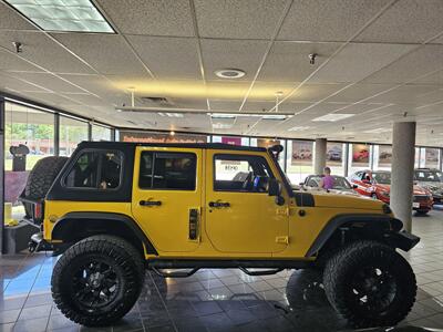 2015 Jeep Wrangler Sahara  4X4 - Photo 4 - Hamilton, OH 45015