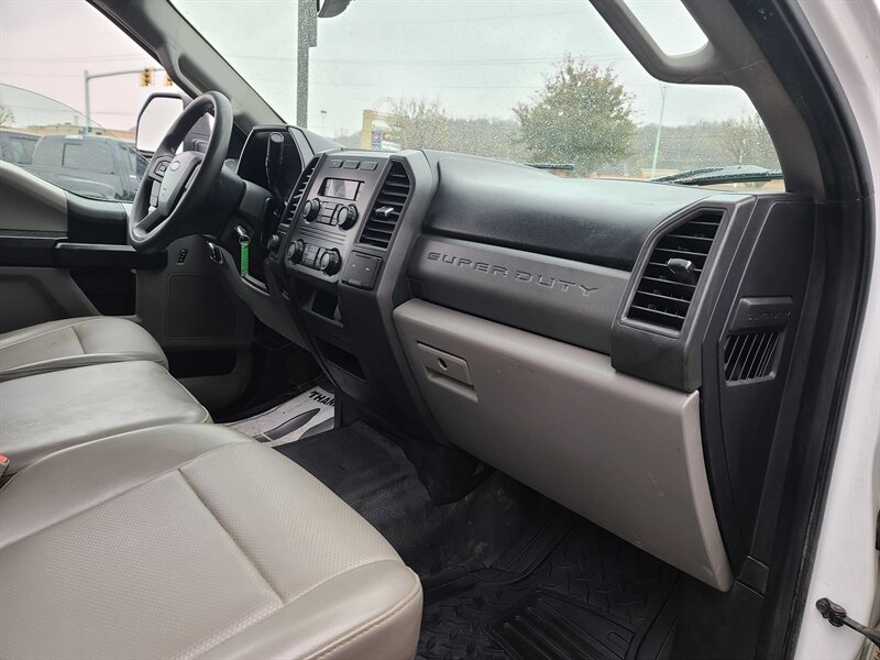 2019 Ford F-250 Super Duty XL-EXTENDED CAB-4X4 photo